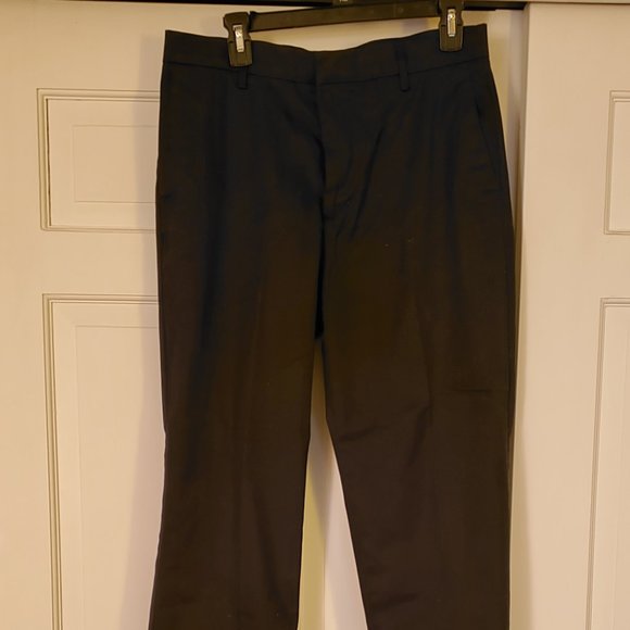 Dockers Men's Iron Free Khaki, Straight Fit, Black Pants - Size W32 L32 - Picture 8 of 8